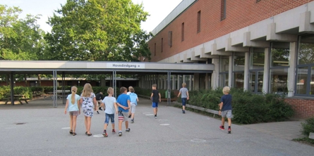 Børn i skolegården